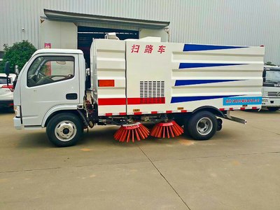崇左市國(guó)六大型掃路車(chē)廠價(jià)解析與3噸掃路車(chē)功能配置詳解