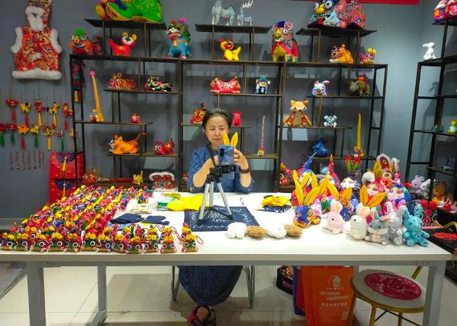 購購購！巾幗好品等你來——專業會議及展覽服務助力女性創業